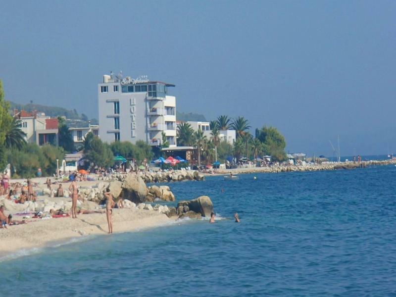 Mladenka Hotel Podstrana Kültér fotó